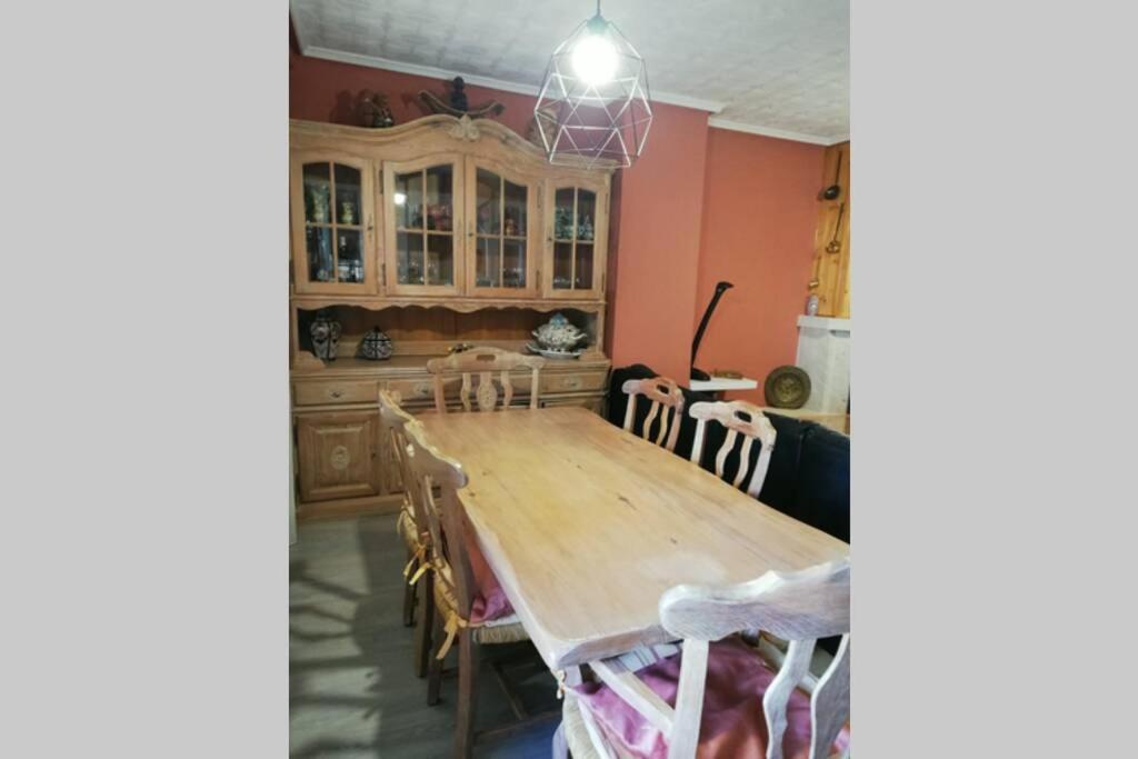 Casa Con Terraza/Confortable House With Terrace Aigues Екстериор снимка