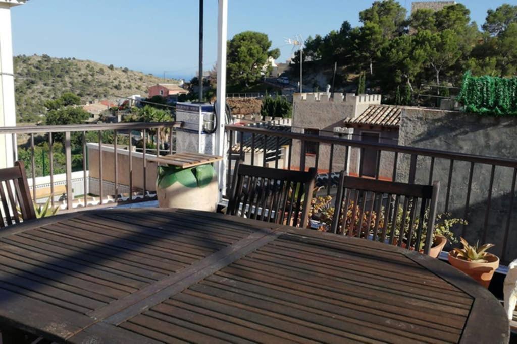 Casa Con Terraza/Confortable House With Terrace Aigues Екстериор снимка